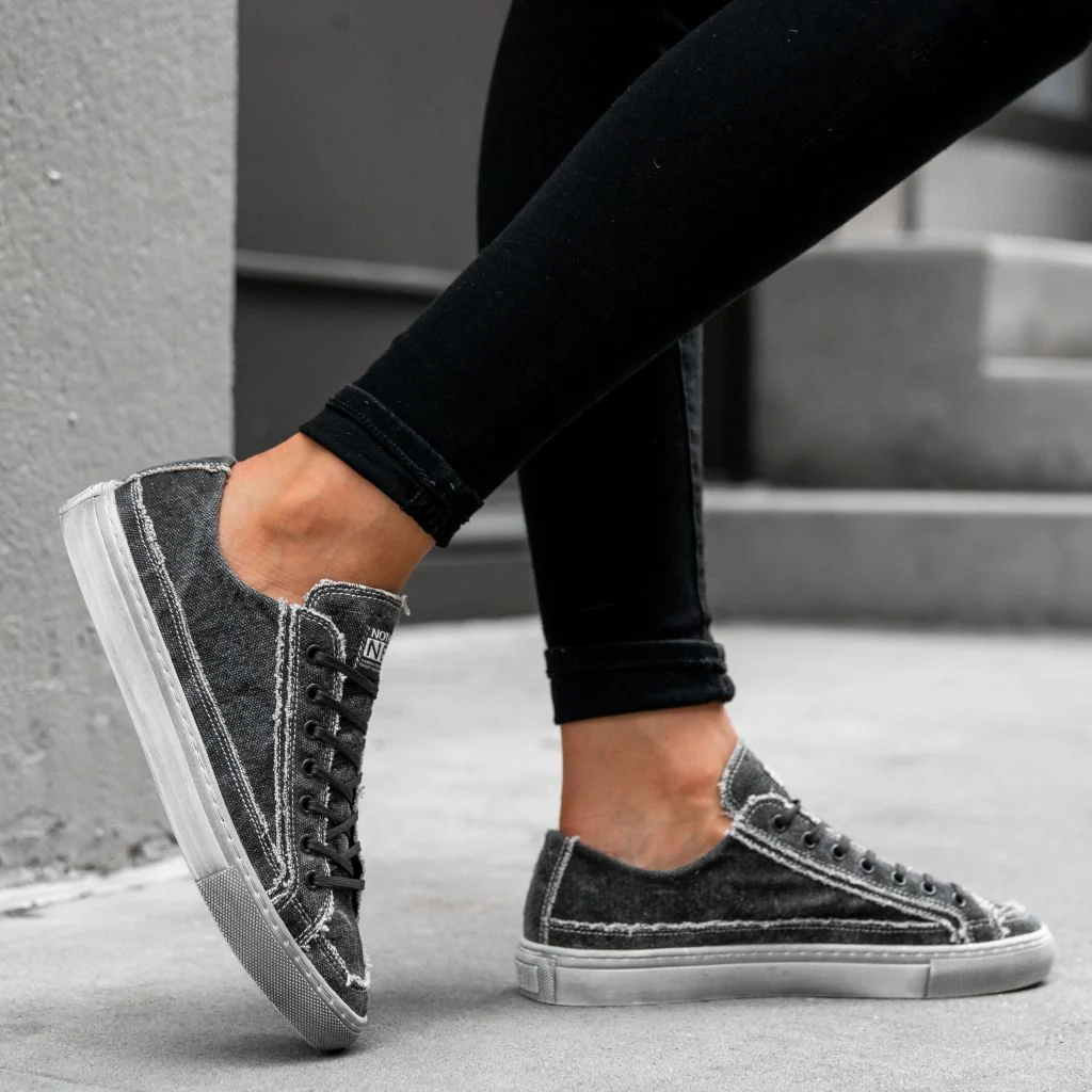 Women's Kicks | Black - Image 6